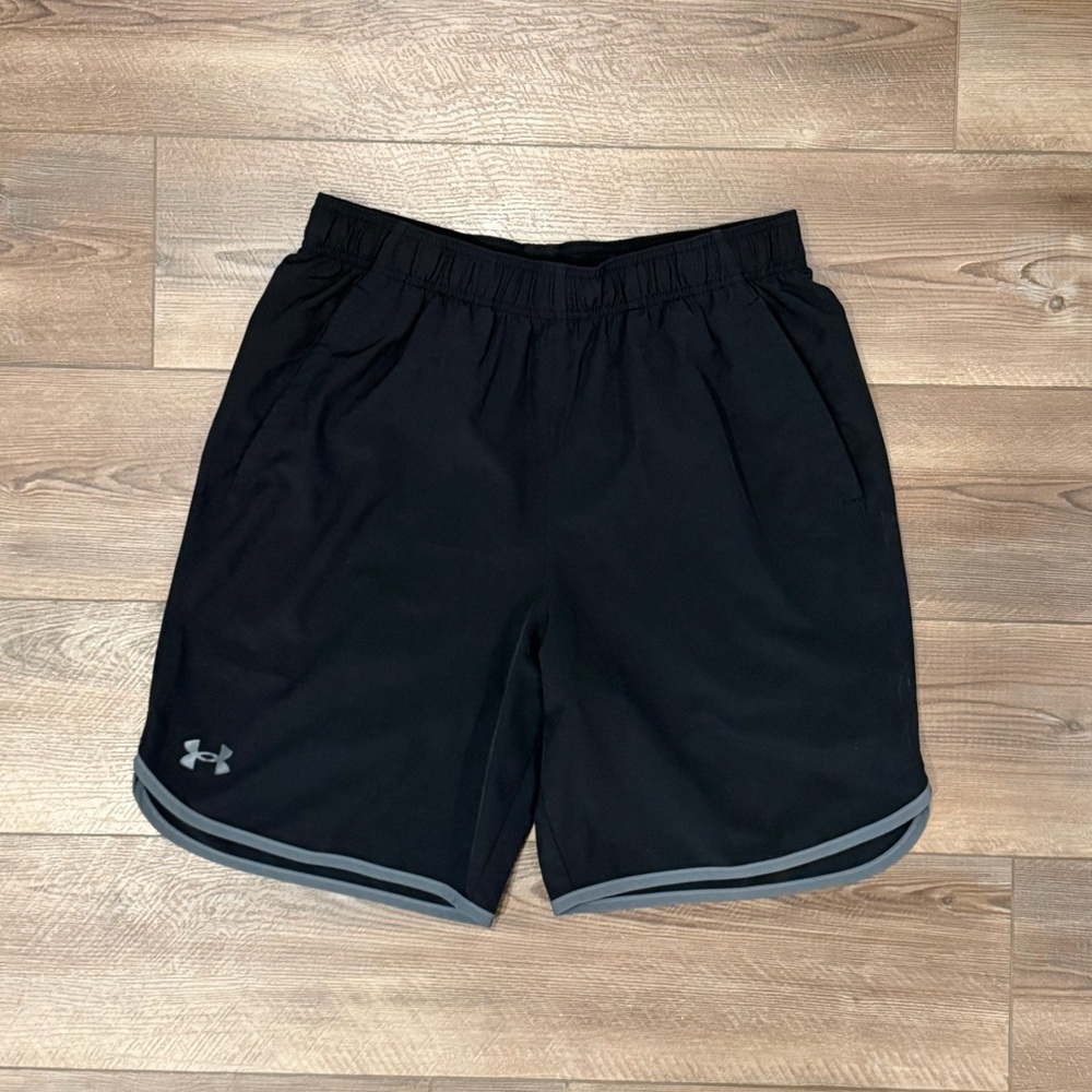 Under Armour Black Loose Fit Athletic Shorts Men’s L w/ Grey Trim